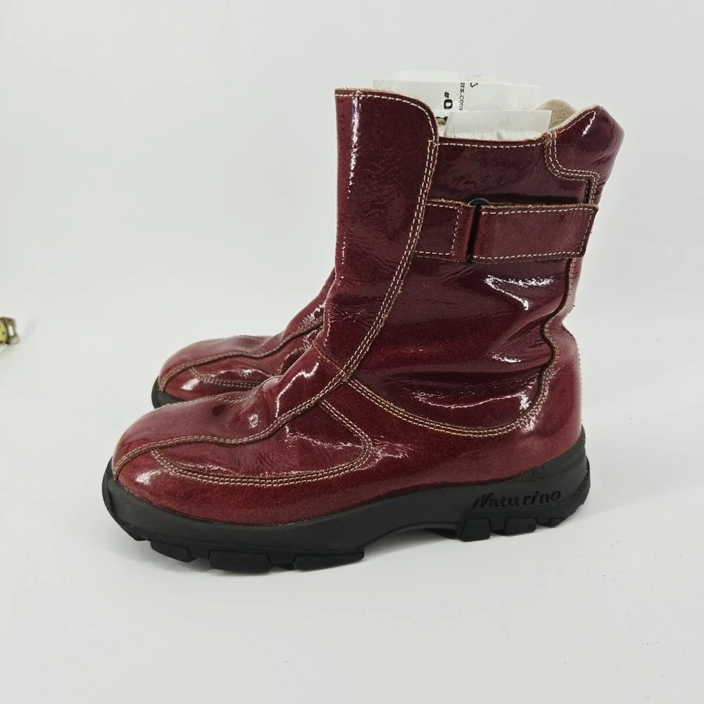 Naturino girls Red patent leather boots size‎ 32 US Girls size 2 zip closure